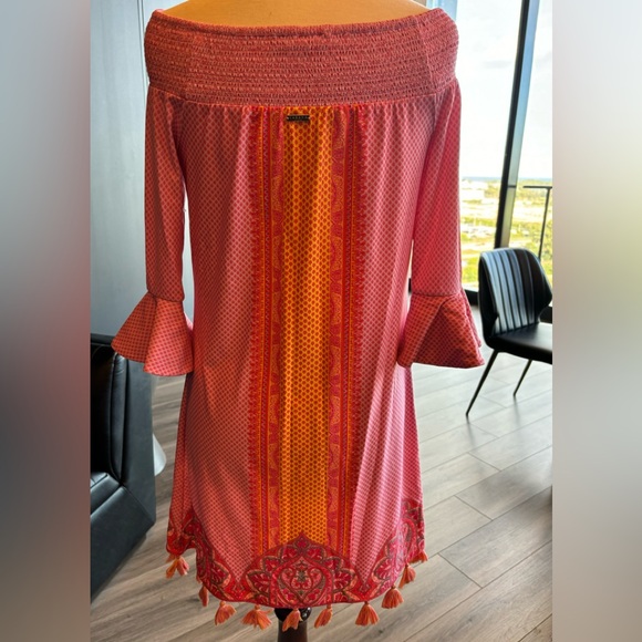 Pretty off shoulder dress/ coverup! - Picture 5 of 6